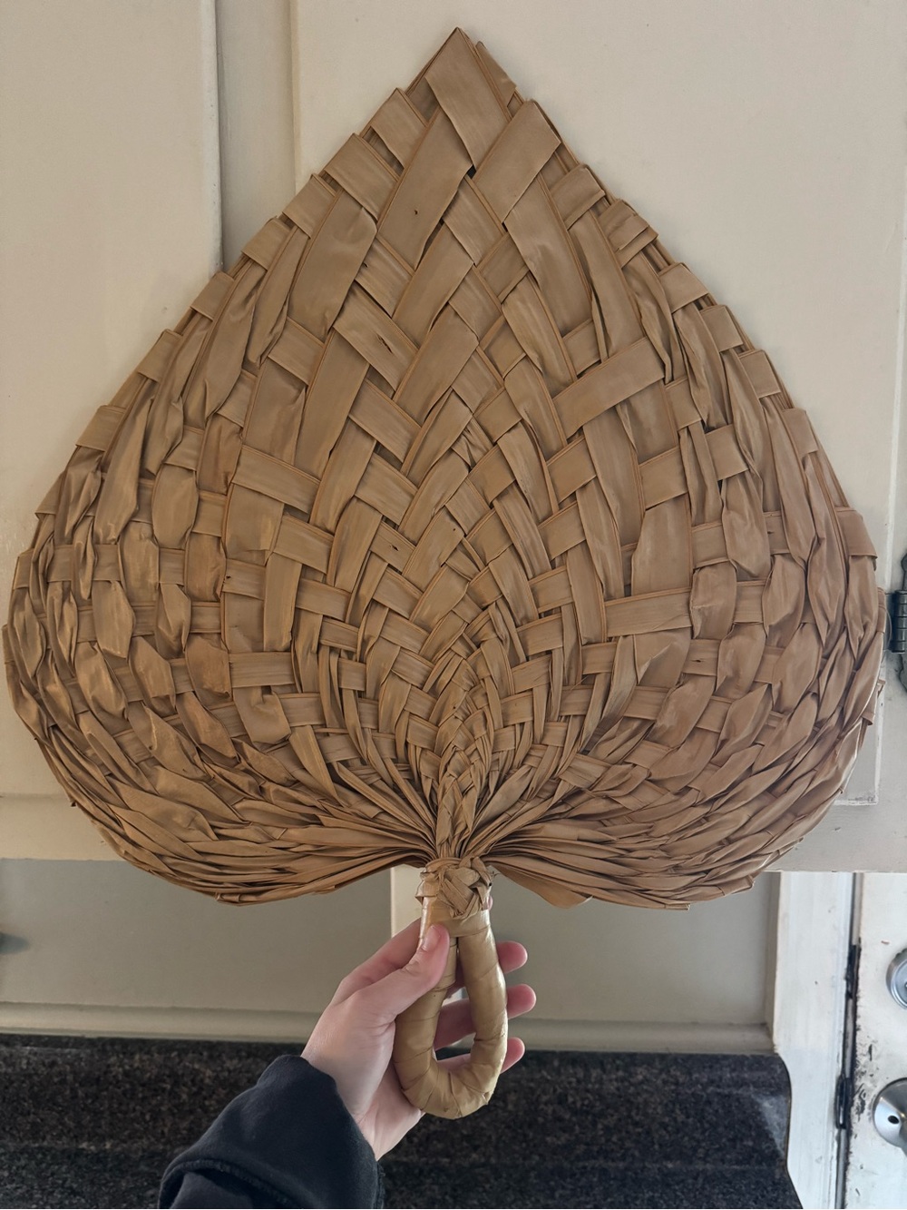 Vintage Boho Wall Hanging Set of 2 Hand Woven Straw Fans - Picture 9 of 9